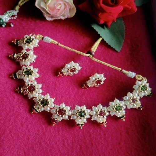 Moti Neckles With Earings Set