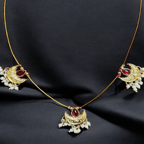 Chand Invisible Neckles