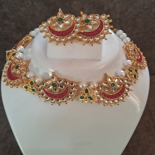 Chandra Kor Pendant Set