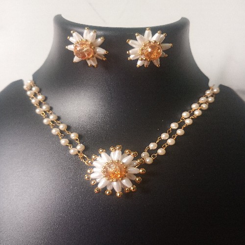 choker necklace with earrings