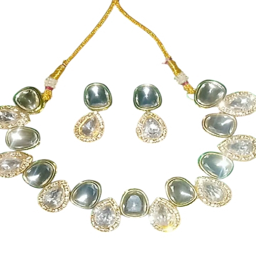 The Dabal Side Kundan Neckless