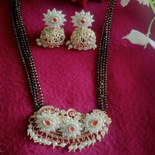Mangalsutra With Zumka Earings L36"