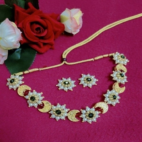 Chadrakor And Moti Flower Neckles With Earings Set