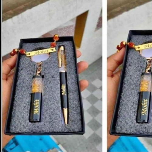 Mini Rakhi gifting como