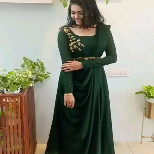 NEW DRESS IN WOMEN GILS