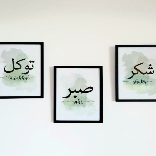 A SIZE 3 Peice Home Decor