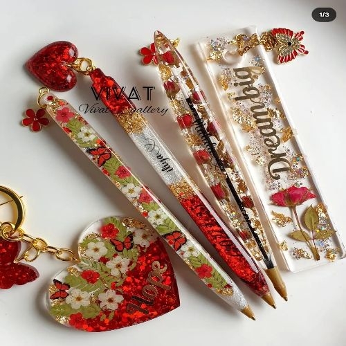 Key Chain And Resin Pens
