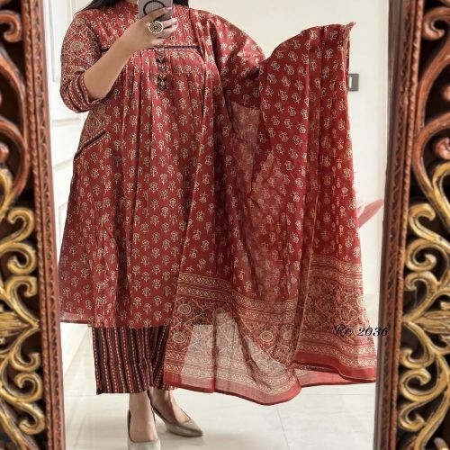 Kurtiset With Malmal Fabric Dupatta And Pant Set